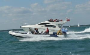 Yamaha F300 Vented outboard Splash cover in action
